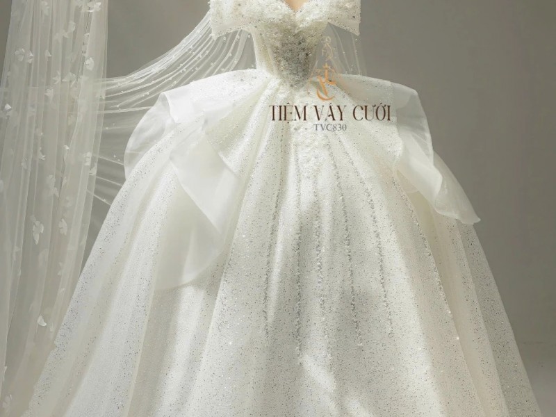 TVC830 Váy Cưới Làm Lễ, Đầm Cưới Đi Tiệc, Kim Sa Cúp Ngực, Tùng Bồng Bềnh